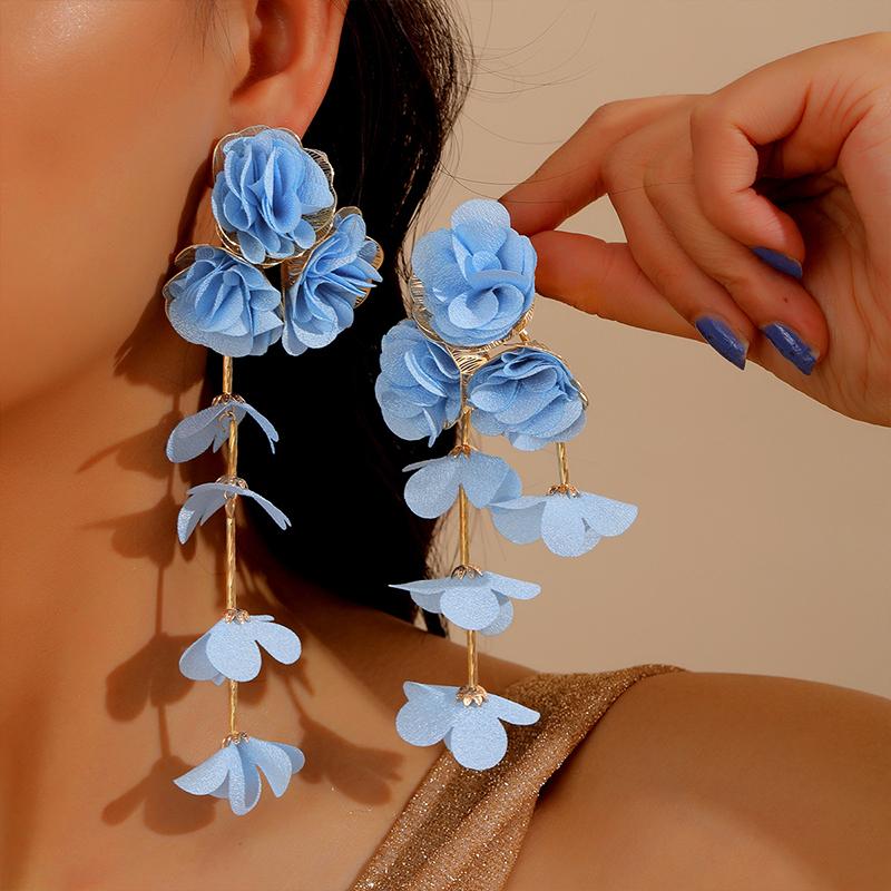 New Fashion Pink Mesh Flower Long Tassel Pendant Earrings for Women Elegant Metal Petals Romantic Earring Beach Vacation Zircon