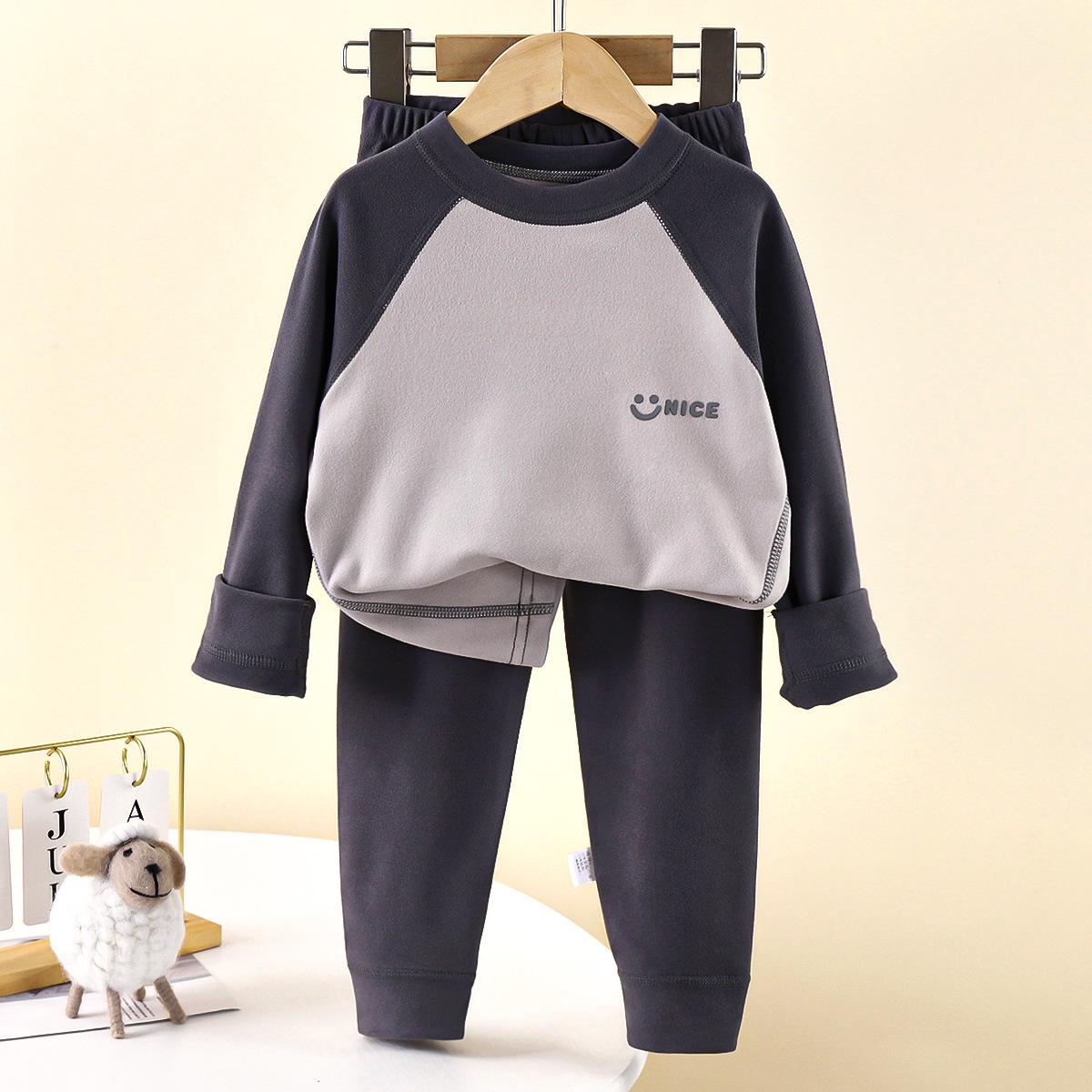 

Children s Cozy Fleece Homewear Set: Autumn/Winter Boneless Pajamas - Long-Sleeved Top and Trousers for Boys and Girls 80 cm темно-серого