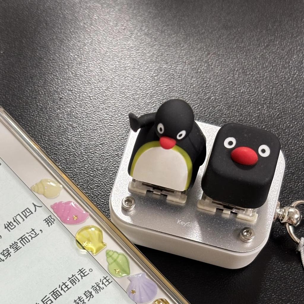 Kawaii Penguin Action Figures Anime Resin Keycap Creative Design Mechanical Keyboard Accessory Esc Key Replacement Fun Ornament