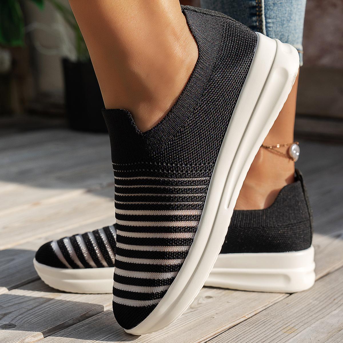

Fashion Women Shoes Knitting Sock Sneakers Women Spring Summer Slip On Flat Shoes Women Plus Size Loafers Flats Walking krasovki Famela 43 чорний