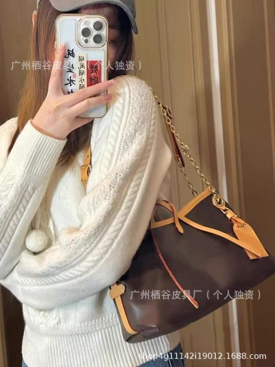 

Vintage-Style Floral Shoulder Tote - Small Underarm Carryall Bag for Women 26x17x10 cm