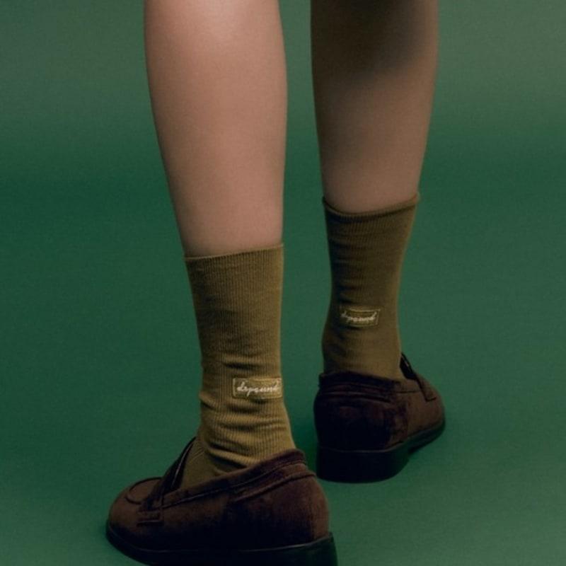 DEPOUND Cursive Logo Socks - Olive