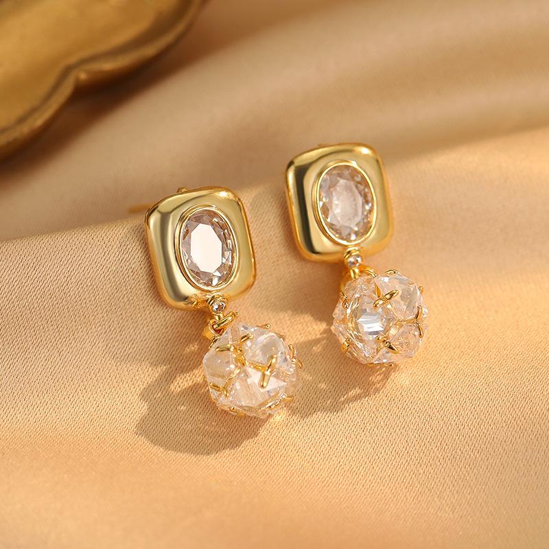 Geometrische Sphärische Zirkon Ohrringe, High-End Mode, Kleine und Frische Ohrringe, Temperament, Vielseitige Ohrringe.