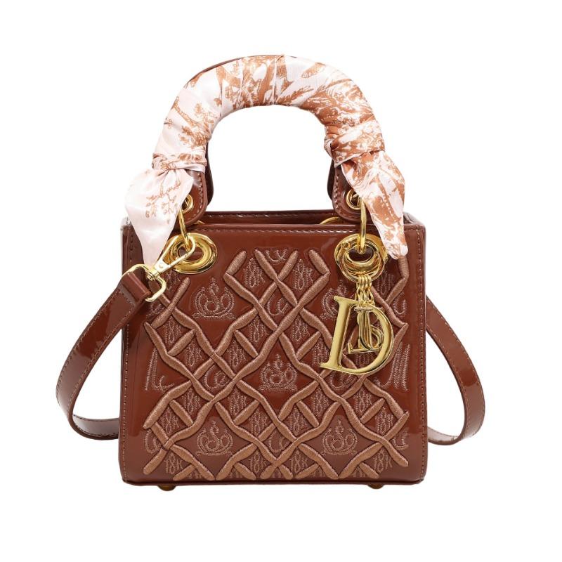 Heavy Industry Embroidery Versatile Princess Diana Bag New Silk Scarf Handbag Bag Women's Premium Shoulder Crossbody Bag