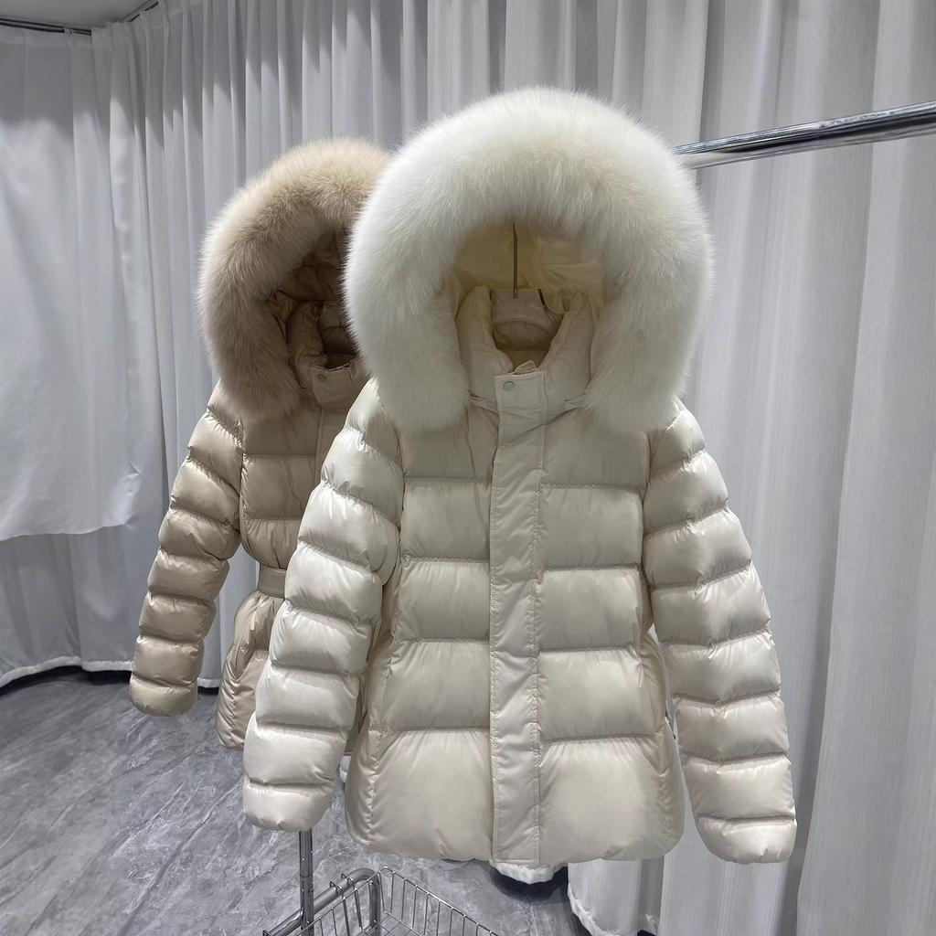 Winter neue Daunenbaumwollkleidung großer Waschbärfellkragen mit Kapuze Taillengürtel Baumwollkleidung verdickt und dünn kältebeständige Jacke Trend