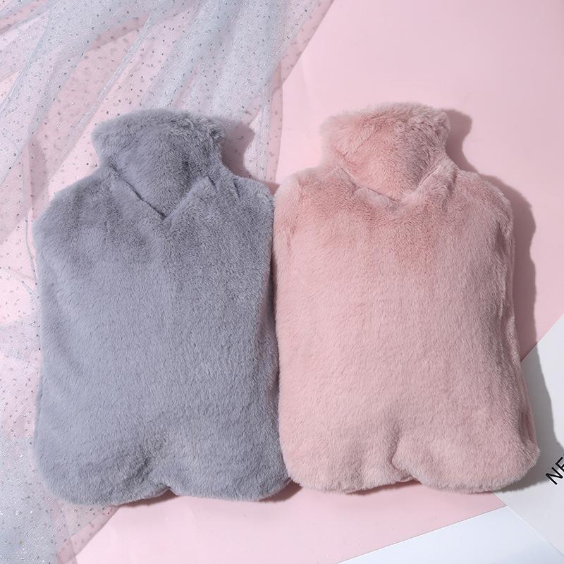 Large Water-Filled Women's Hot Water Bottle with Solid Color Flannel Cover, 2000 Ml Capacity