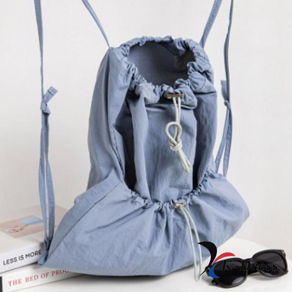 

Нейлоновий рюкзак Simply String (4 кольори) 41x43x2.5cm небо синє кольору