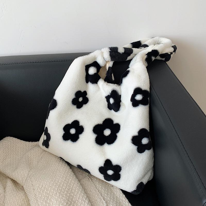 Simple flower plush women's bag 2025 autumn and winter new handbag casual fashion shoulder bag