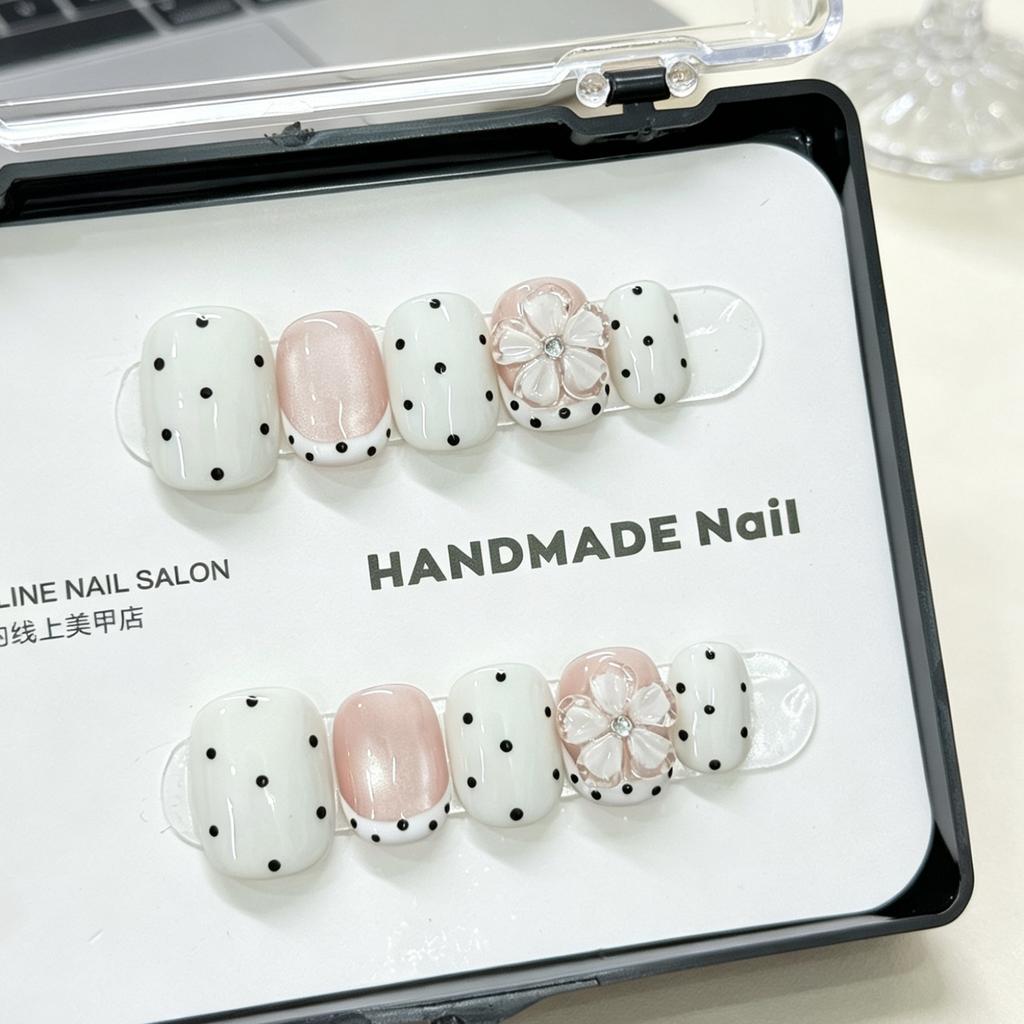 10pcs Ballet Short Nail Tips Set-Glossy Finish Polka Dot & Solid Color Designs with 3D Bow Accents Nail Art for Women and Girls
