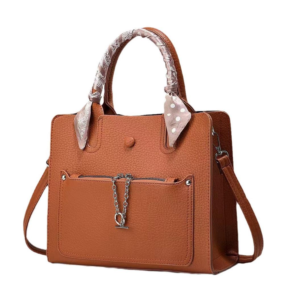 New Light Luxury Versatile Color Contrasting Handbag with Large Capacity, Comes As A One Shoulder Crossbody Bag for Mom