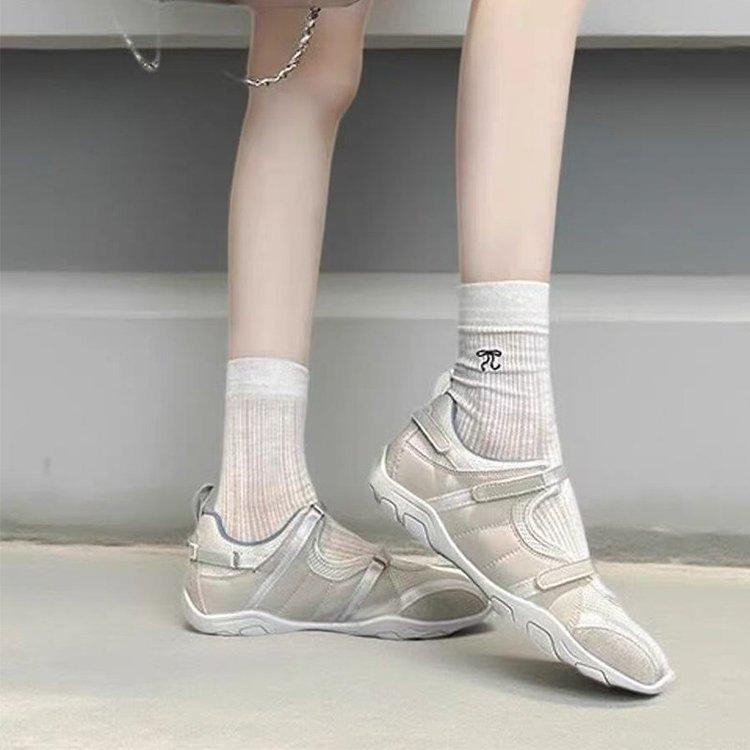 

[Маленький перец] Лето 2025 Новые дышащие Мэри Джейн Универсальные для отдыха Спортивные Добродетель Балетки Одинарная обувь Женская 40