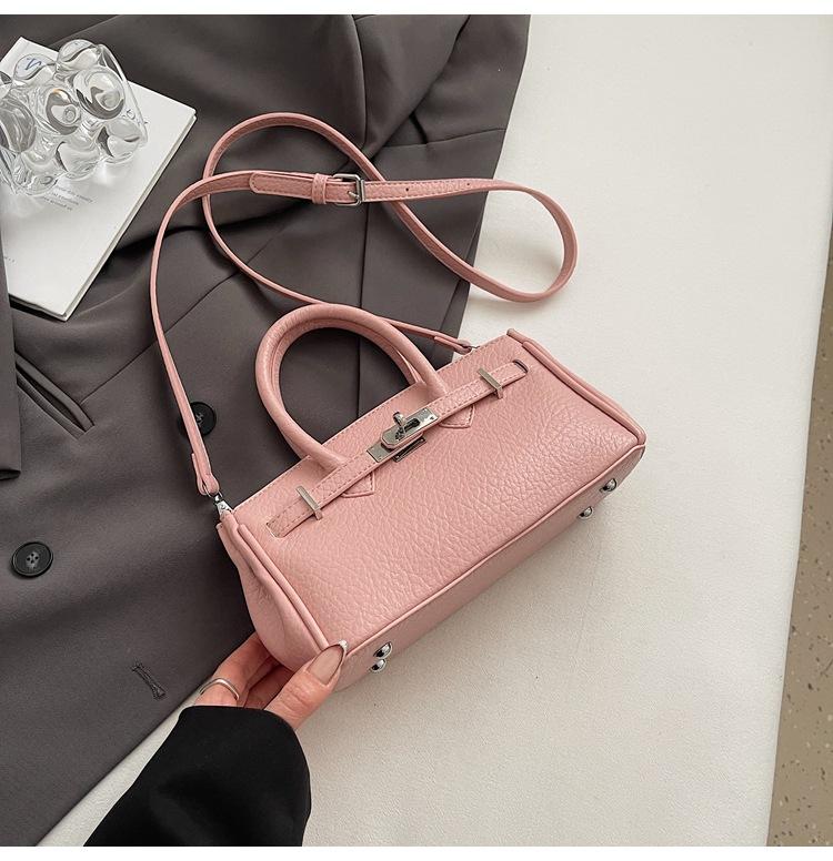 

Popular Sweet Small Bag Women s 2025 Spring New Fashion Versatile Shoulder Underarm Bag Textured Portable Platinum Bag