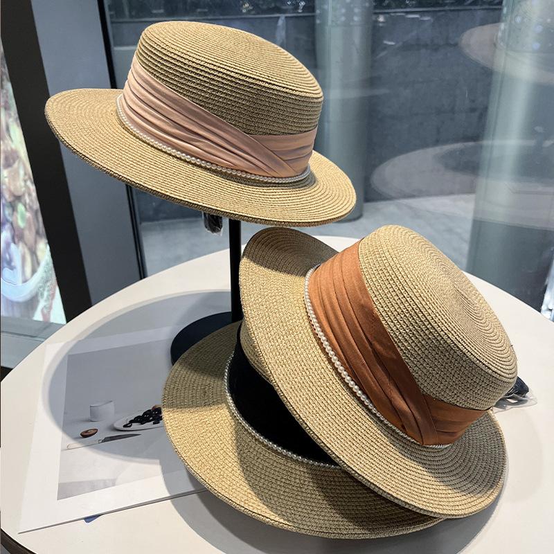 French Elegant Pearl Chain Flat Top Straw Hat Women's Spring and Summer Sunscreen Hat Seaside Vacation Sun Hat Versatile Top Hat