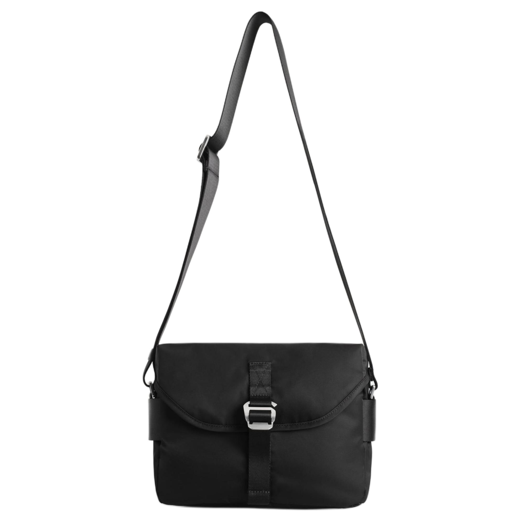 Cos Pursuit Adjustable Strap Nylon Crossbody Bag Men bags Black 1302339001 Black