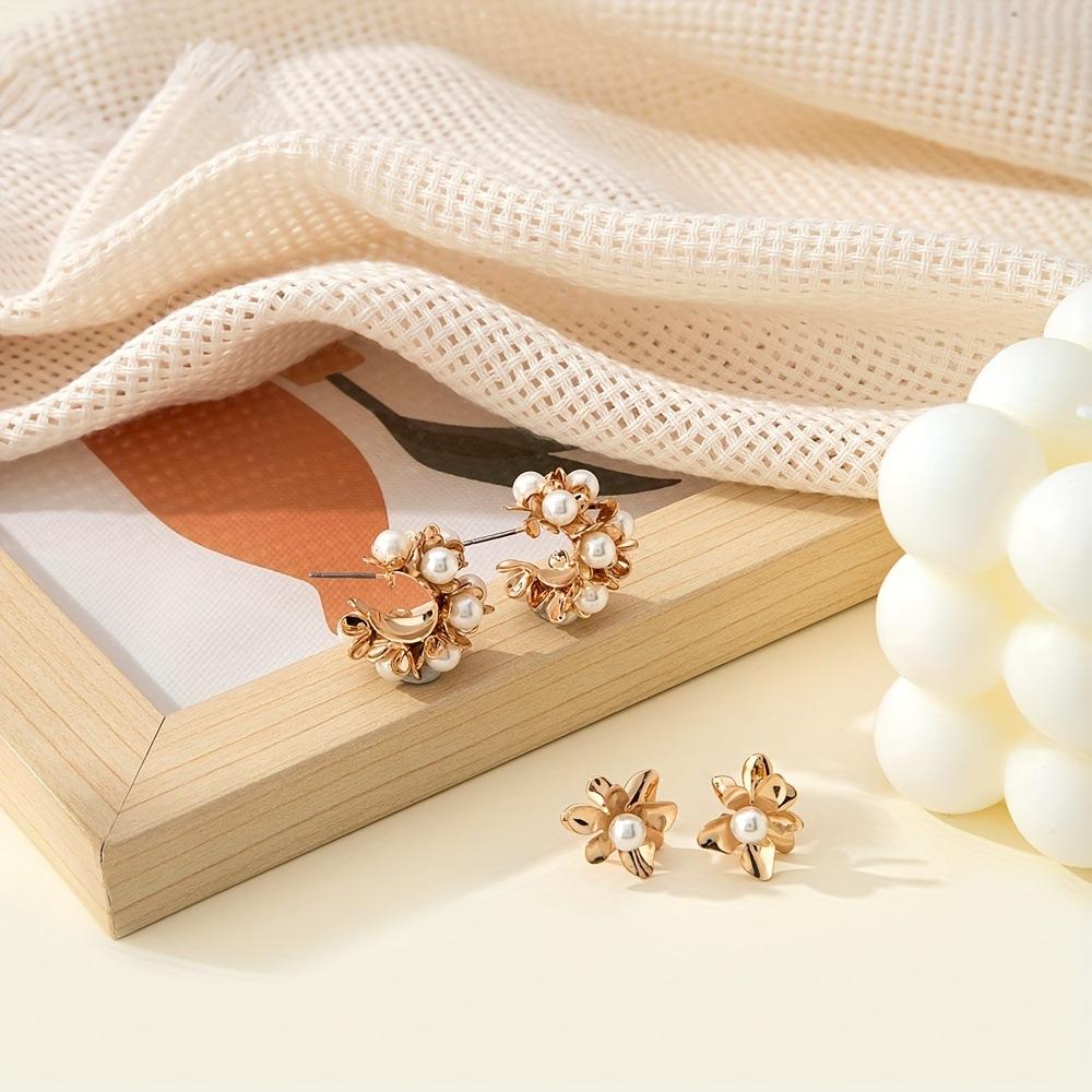 1 Set of 2 Pairs of New Personalized Flower Micro-set Pearl Earrings, Niche Design Geometric C-shaped Stud Earrings