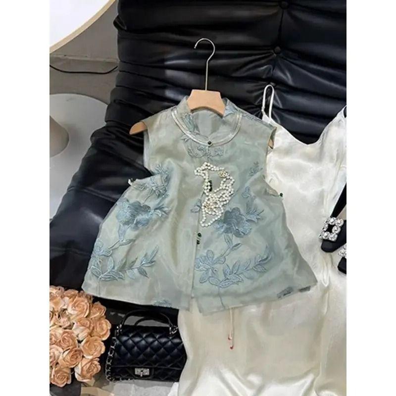 Retro high-end embroidered Chinese temperament top, medium and thin vest