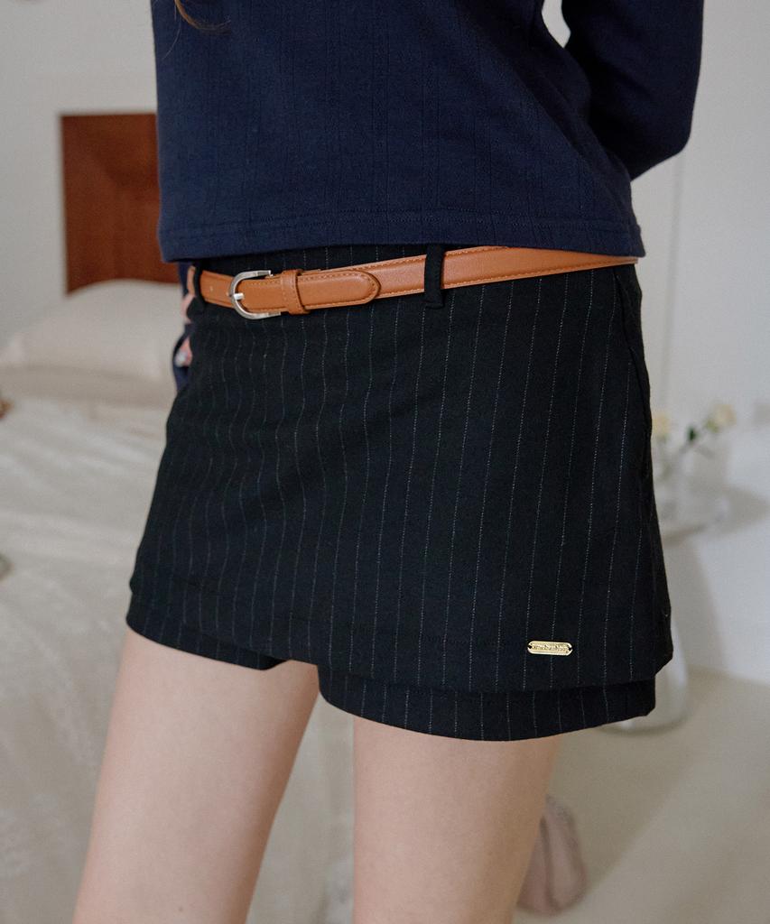 Letter From Moon Striped Layered Skirt Pants (Black)