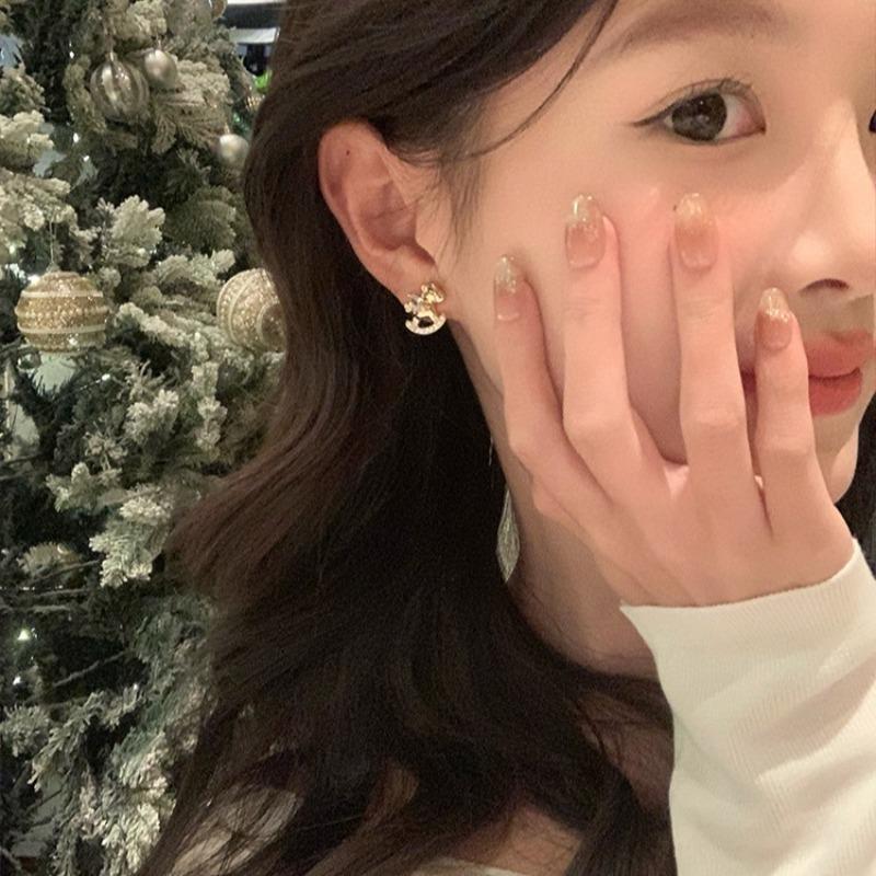 Real gold electroplated silver needle zircon pony stud earrings new Chinese daily versatile earrings natal year light luxury niche earrings