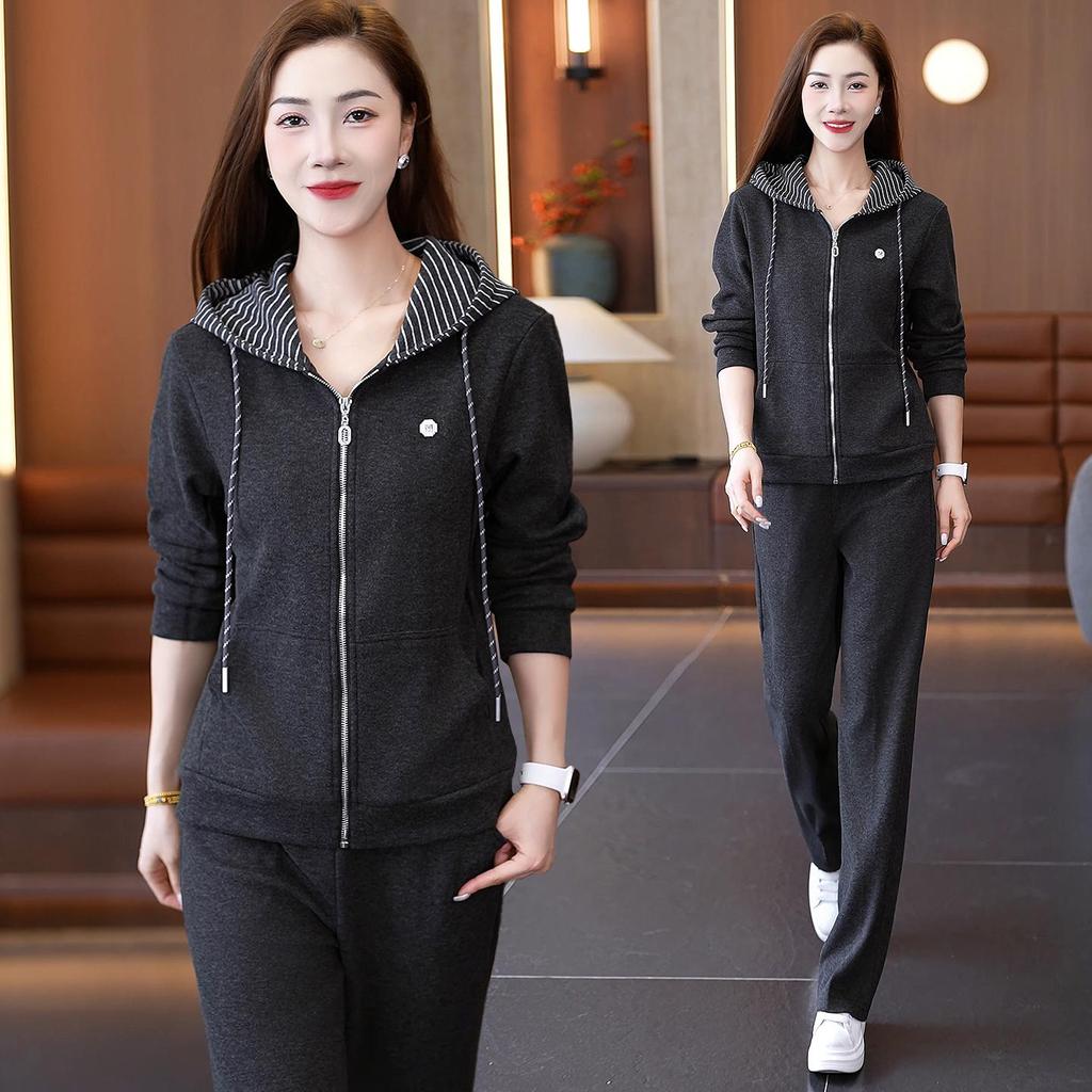 Women's Casual Sportswear Set: Autumn 2026 Hooded Cardigan, Loose, Age-Reducing, Two-Piece Set
