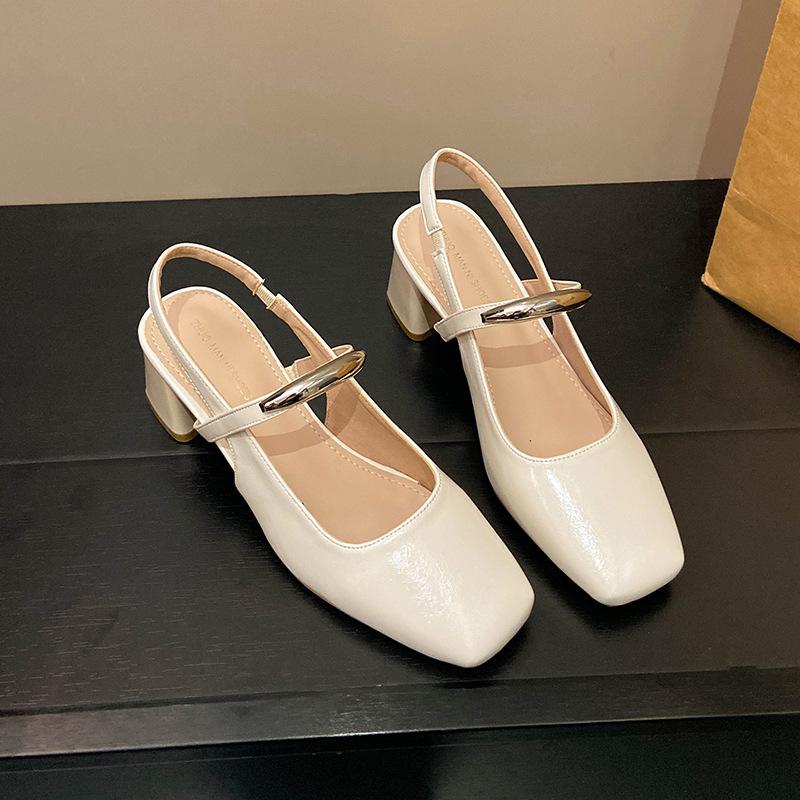 

Office workers bag head sandals fairy wind 2025 new patent leather French gentle evening thick heel Mary Jane sandals 40 бежевый