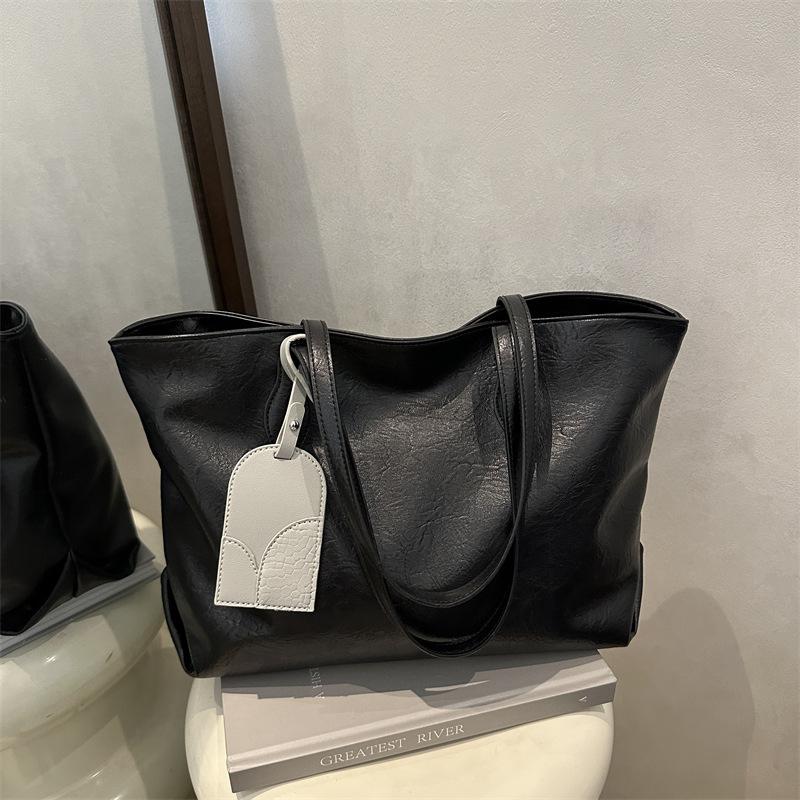 

Новая модная сумка-тоут для通勤, нишевая, с ощущением высокого класса, на плечо, подмышку, для выхода в свет, большой вместимости, женская сумка чёрный