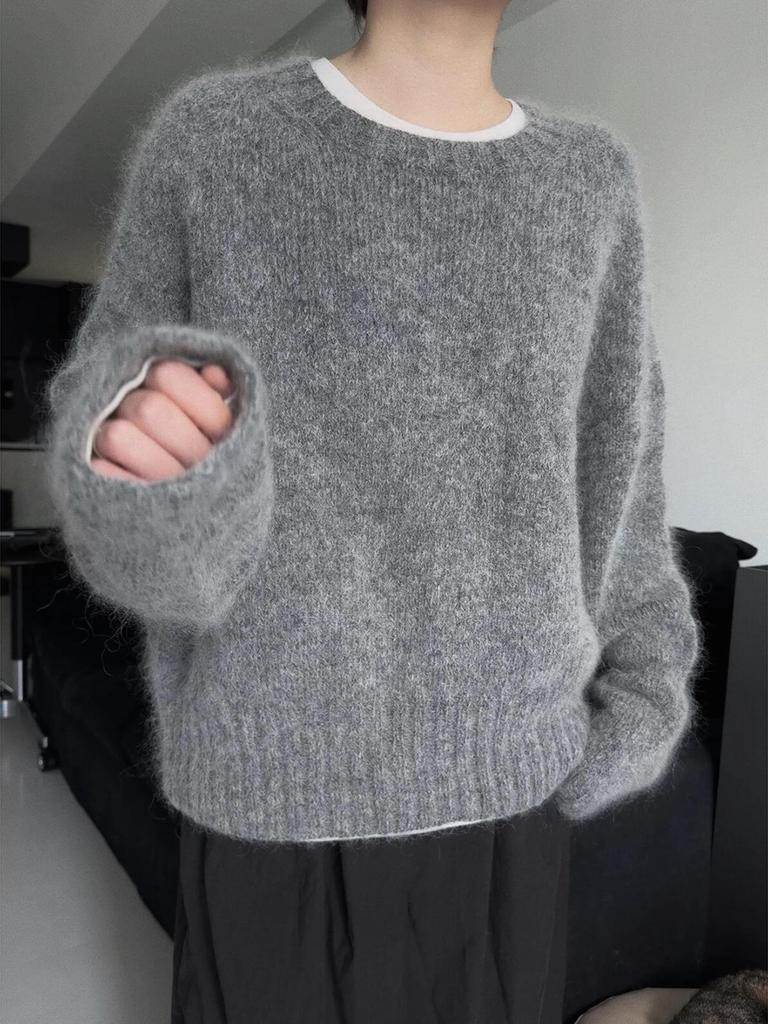 European Style 2026 Autumn/Winter Women's Wool Sweater - Loose, Thick, Round Neck Base Layer