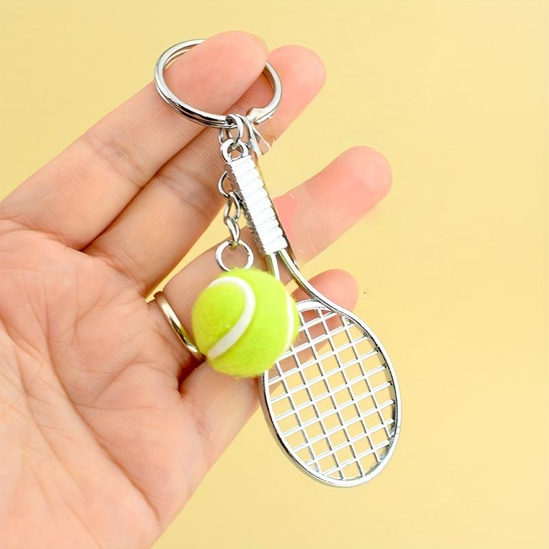 1 st Tennis Nyckelring - Realistiskt Tennisracket med Banmönster, Öppningsbar Ringögla - Mini Sportgåva för Spelare, Tränare, Fans - Födelsedag