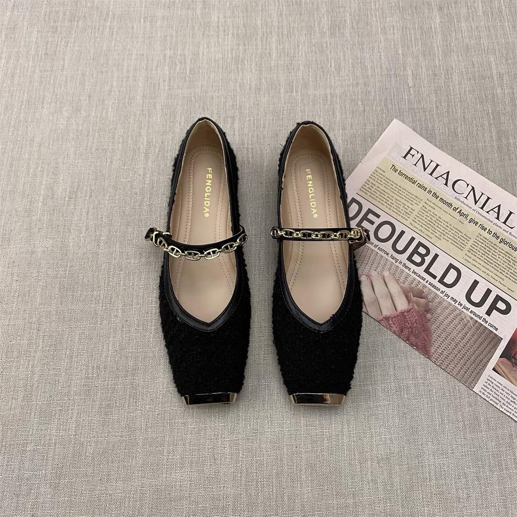 Chain Mary Jane shoes women's shoes 2025 autumn and winter new square head word with shallow mouth flat bottom with skirt single shoes
