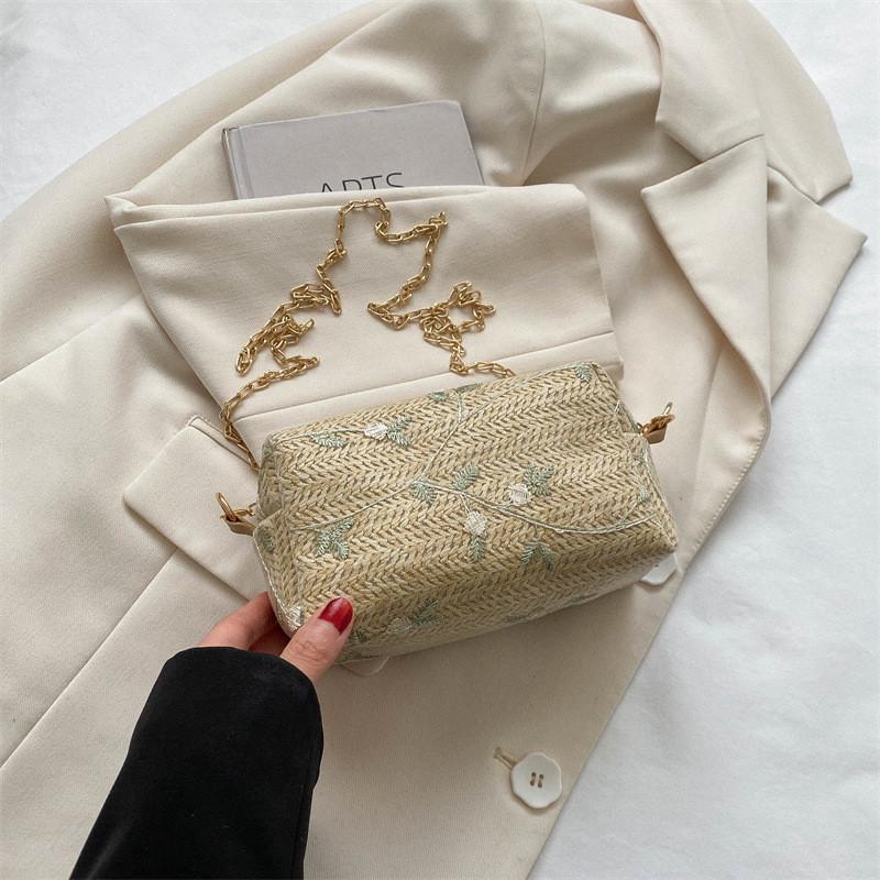 

Модная плетеная сумка через плечо на цепочке нового сезона, элегантная мягкая средняя сумка на плечо для женщин Style 1 Khaki