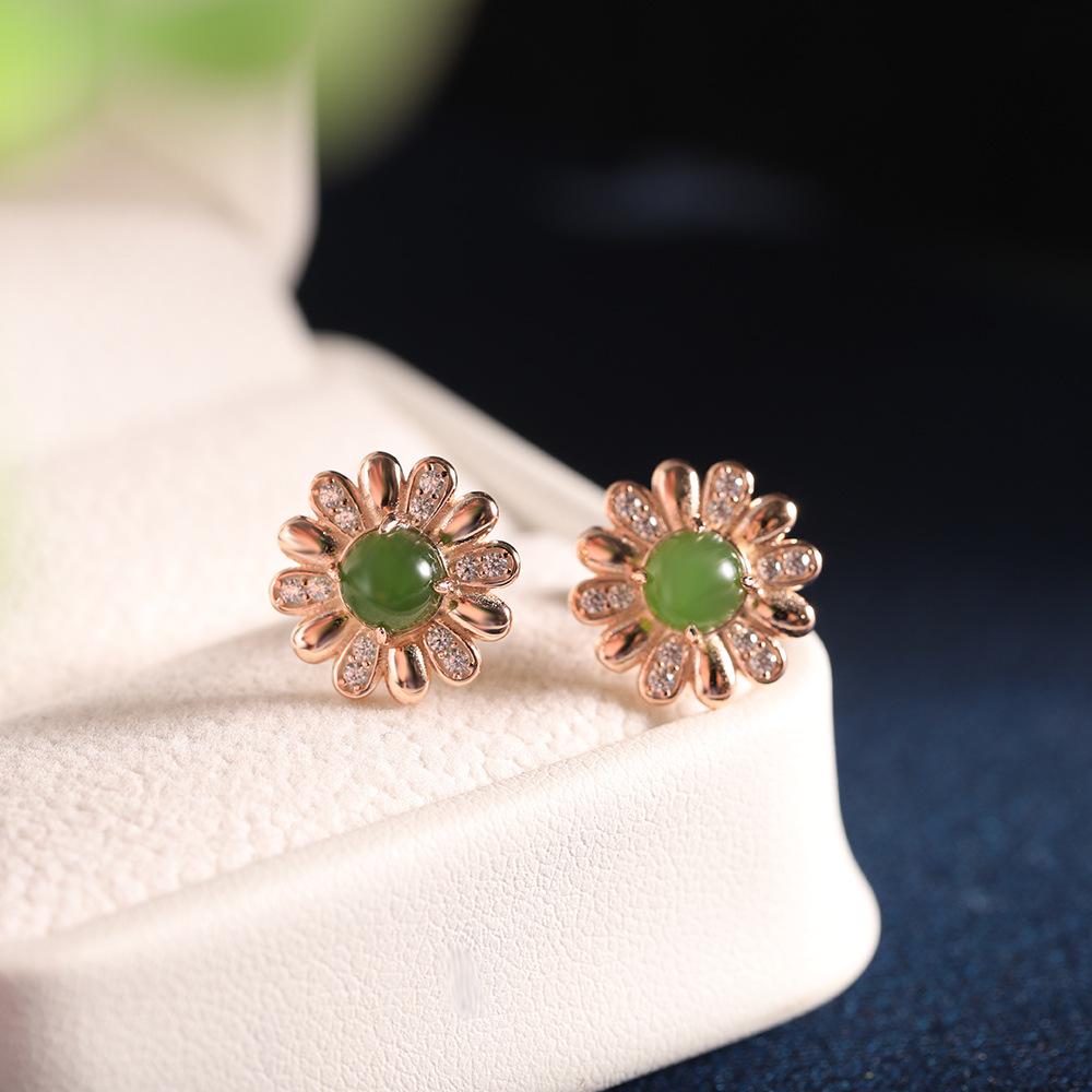 

Серьги-пусеты из серебра 925 пробы, покрытые золотом, с хэтяньским нефритом в виде ромашек для женщин