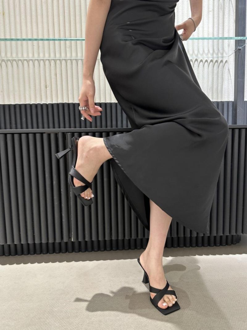 

2024 summer new cross-strap fashionable versatile medium-heeled slippers open-toed square-heeled French high-heeled cool slippers 40 чёрный