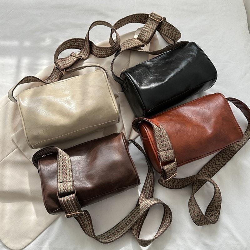 Vintage Shoulder Bag For Women Fashion Wide Strap Crossbody Bag Retro Pillow Messenger Handbag Ladies Tote