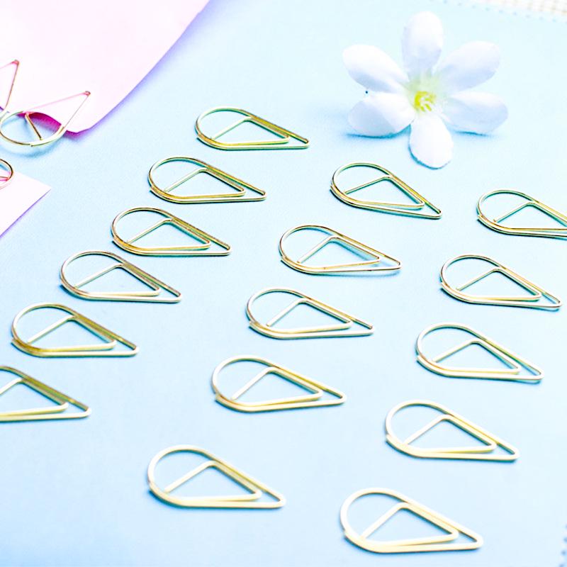Set de trombones en forme de goutte d'eau colorée et dorée
