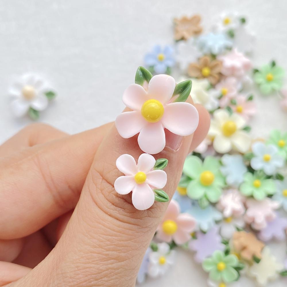 30Pcs Cute Mini Kawaii Cartoon Colorful Flowers Series Resin Scrapbook Diy Children Gift Hairpin Accessories