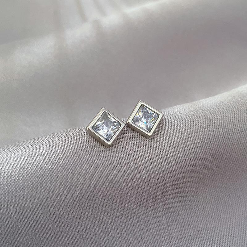Square Zircon Minimalist Stud Earrings Cold Men'S And Women'S Earrings Personality Temperament Banquet Earrings