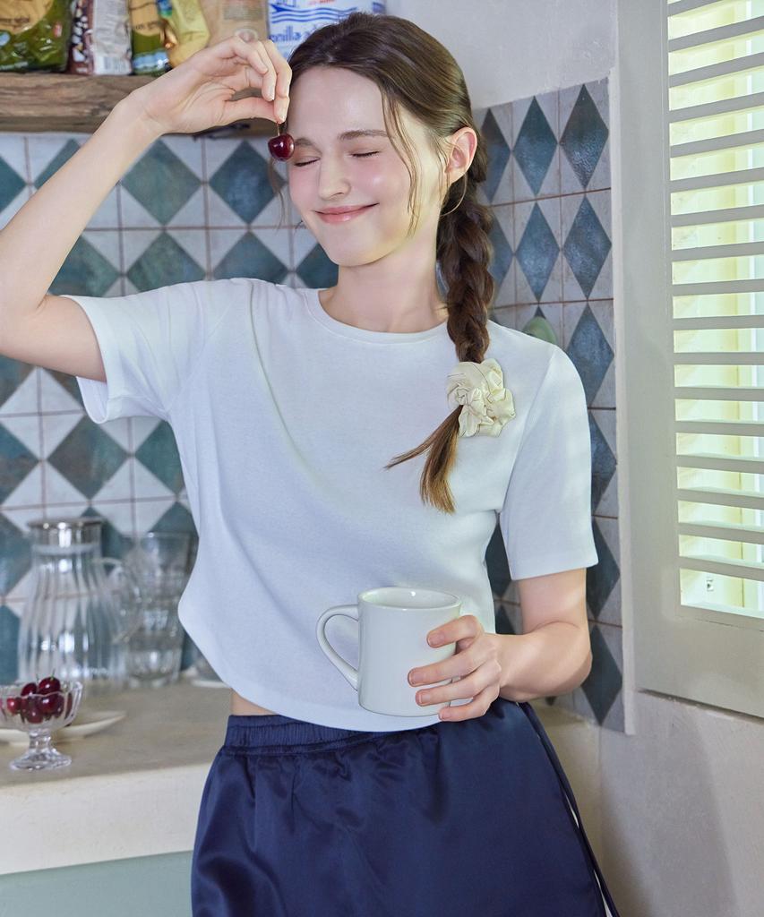 Eosseu Line Ribbed Crop Short Sleeve Tee (White)