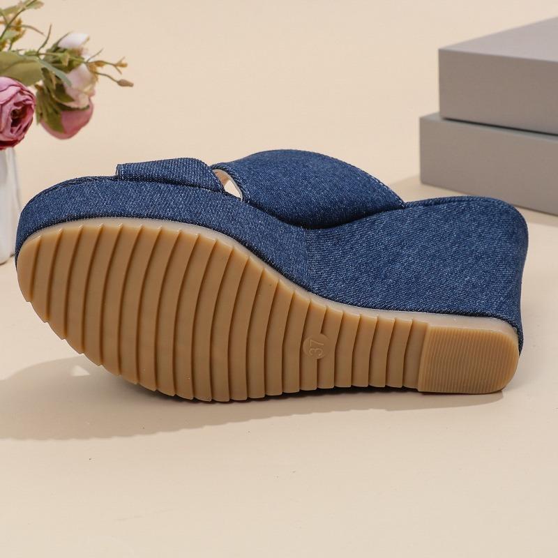 Summer new thick-soled wedge sandals cross-border foreign trade large-size fashion and leisure versatile one-word buckle sandals women