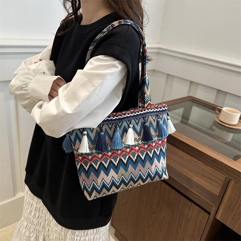 2025 Herbst- und Winter-Neue Tasche Quaste Einzelne Schulter Achseltasche Große Kapazität Gemüsekorb Arbeits-Pendlertasche