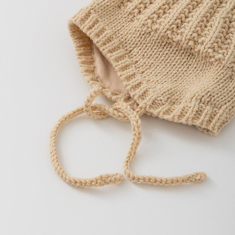 Zimowa ręcznie robiona czapka z nausznikami w stylu koreańskim z pomponem dla małych dziewczynek