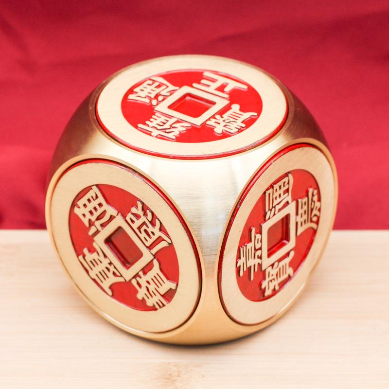 Messing Rotierender Sechsseitiger Handheld Dekompressions Fitness Ball - Fingerspitzen Gyroskop Ornament Geschenk