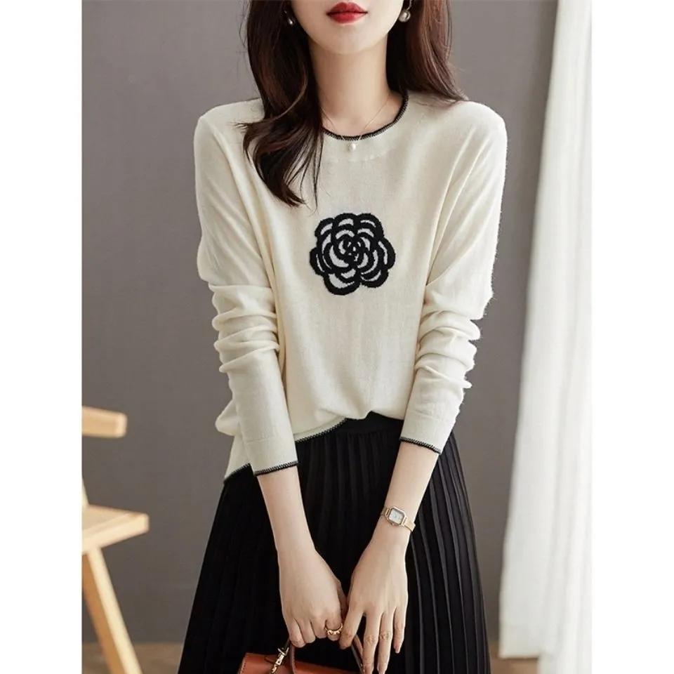 Spring Autumn Women's Round Neck Embroidery Contrast Color Wool Knitted Sweater Elegant Jacquard Type