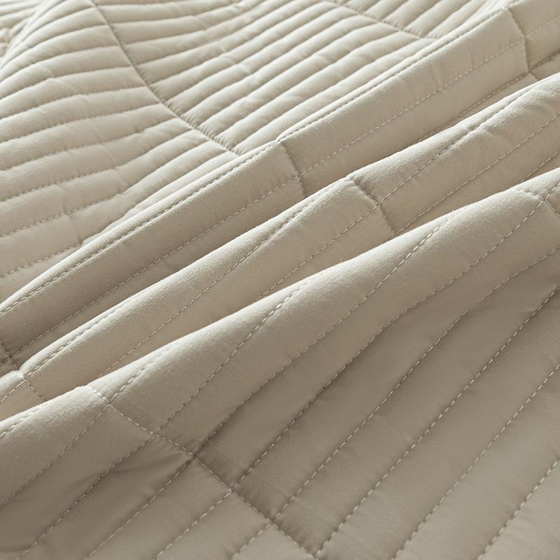 Αδιάβροχο Κεντημένο Προστατευτικό Επίστρωμα Αναπνεύσιμο Ρυθμιζόμενο Σεντόνι με Λάστιχο Κουβερλί Κρεβατιού 150/160/180/200/220