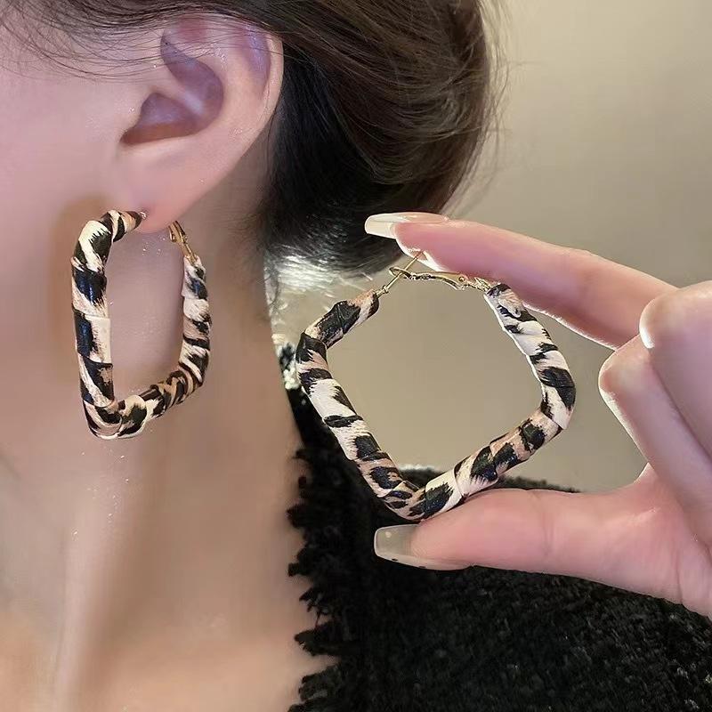 Майярд ретро преувеличенные леопардовые кожаные серьги высококачественные модные серьги серьги для темперамента