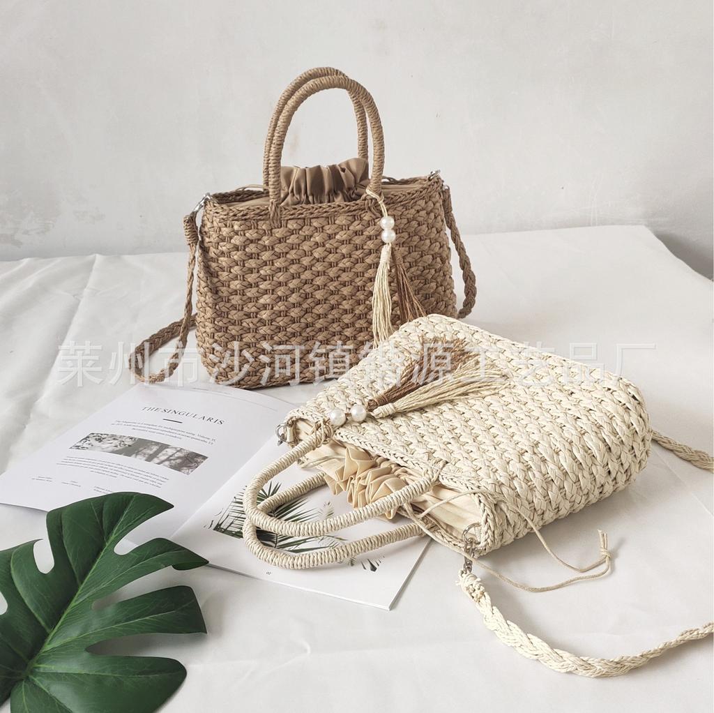 Bohemian Woven Straw Crossbody Bag Lightweight Drawstring Closure Large Capacity with Fringe Handbag for Women Beach Vacation