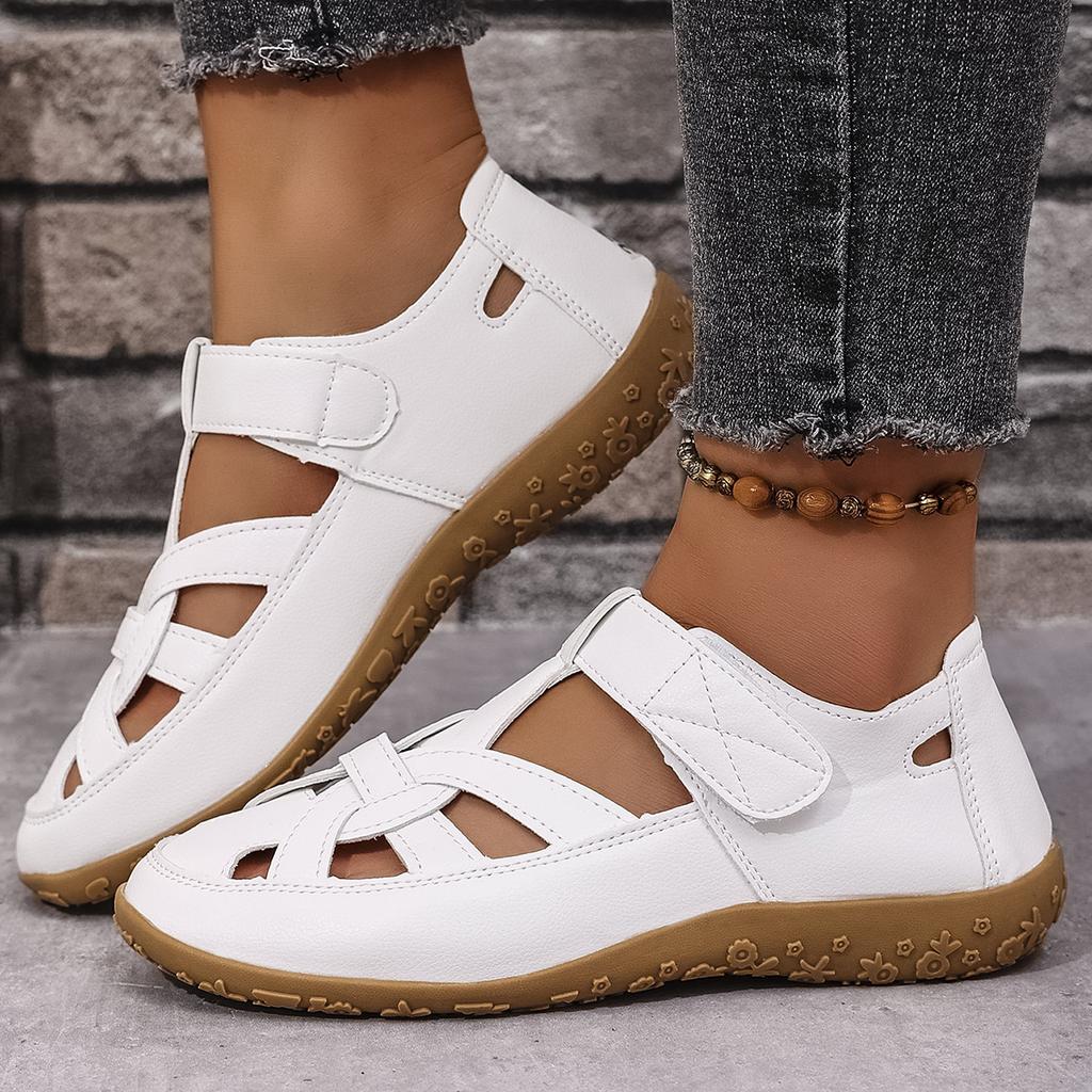 New Women Casual Sandals Summer Leather Hollow Flat Sandals Comfortable Round Head Closed Toe Beach Shoes Sandalia Feminina