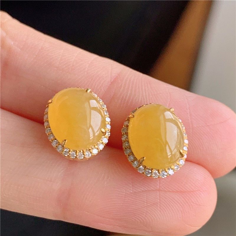 Creative Natural Chalcedony Yellow Earrings For Women Exquisite New In Light Luxury Glossy Oval Earings Stud Banquet Jewelry