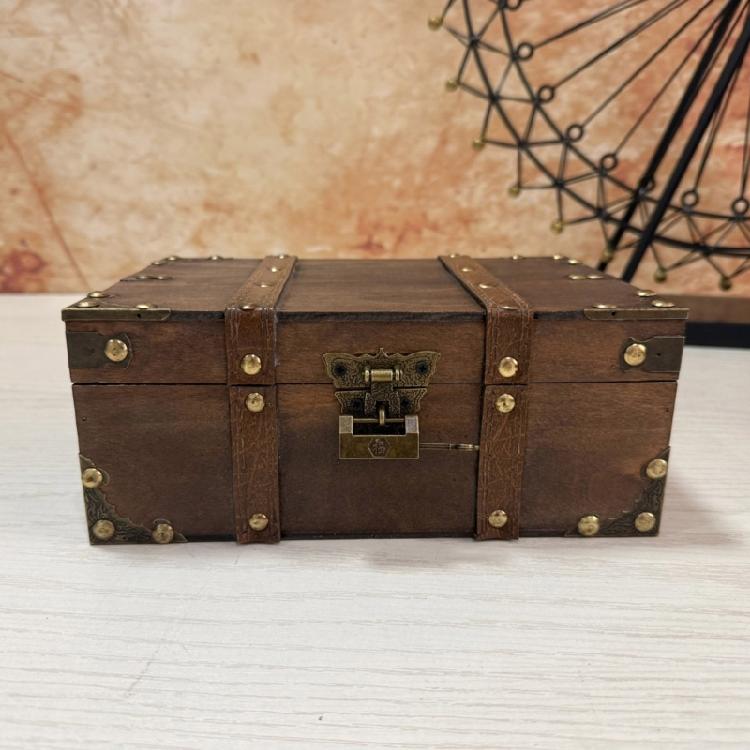 Lockable Wooden Trinket Box with Lock Antique Style Storage Chest for Jewelry Photos Props Display Keepsakes Organiser