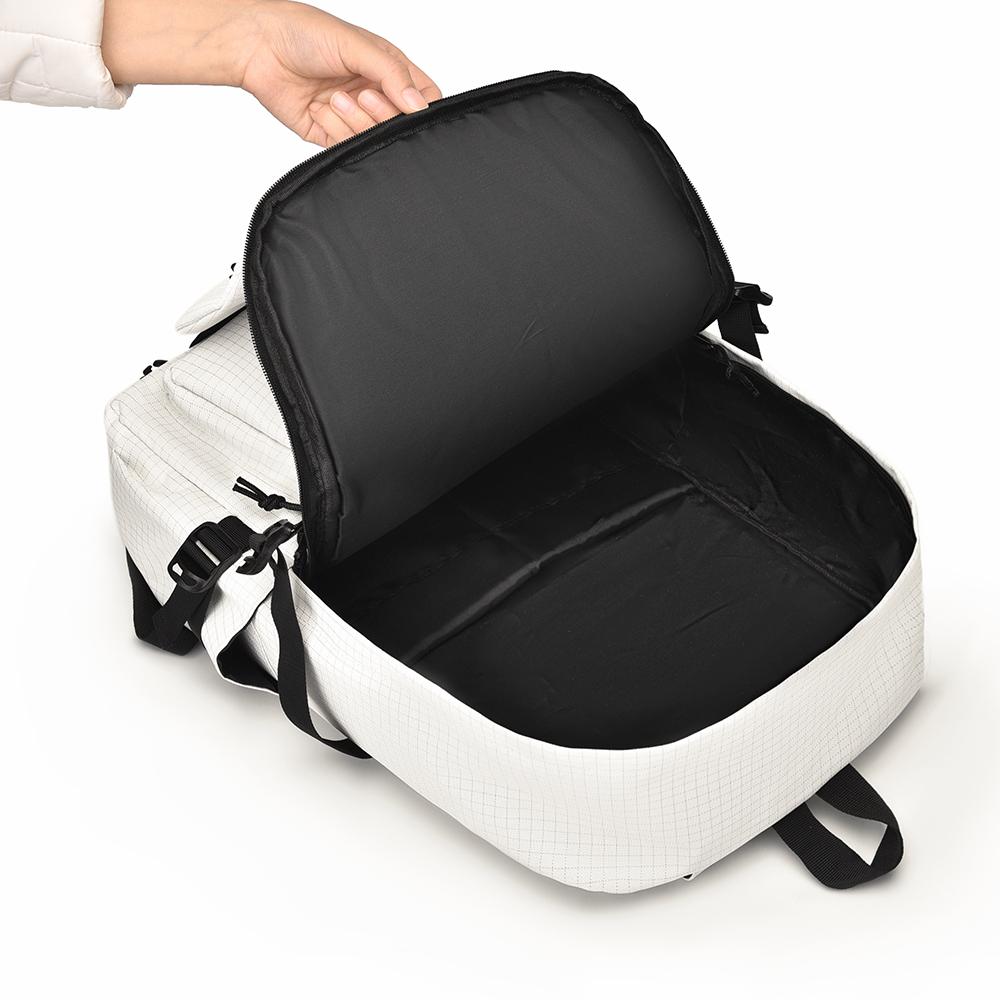 A 15.6-inch Stylish, Simple And Waterproof Oxford Cloth With Large Capacity For Men And Women With The Same Commuter Backpack