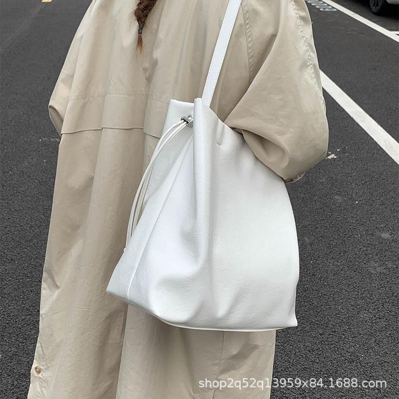 Fashion Casual Personality Popular Large Bag Women's Commuter Drawstring Lazy Casual Versatile Shoulder Bag Underarm Bucket Women's Bag