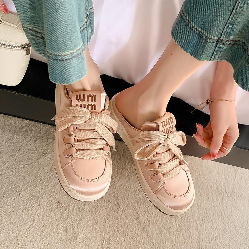Spring and summer new satin bag head slippers wear versatile sports and leisure board shoes to increase the height of thick soles and pedal white